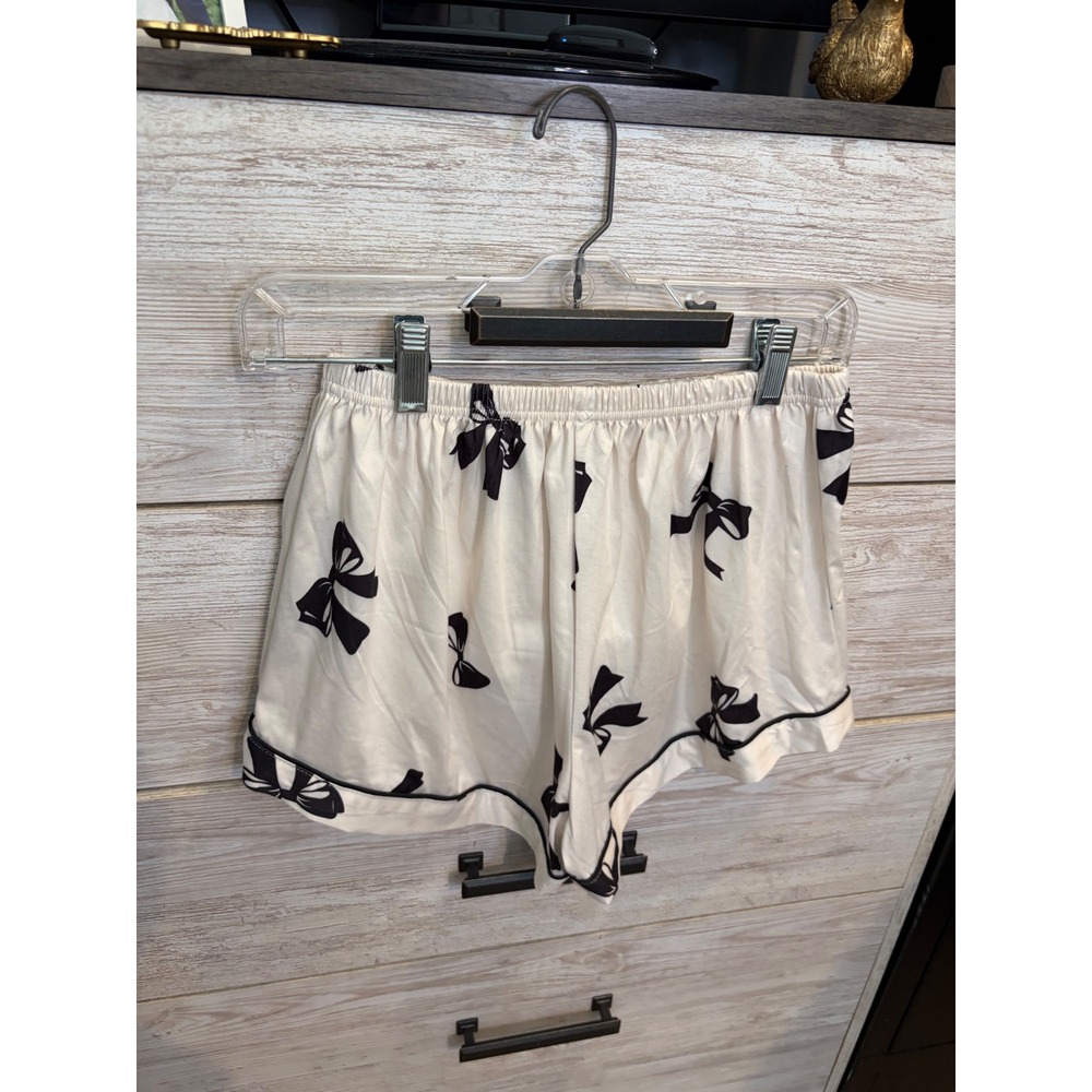 Women Pajama Set Short Sleeve Button Down Shorts Bow Print Cream Black Medium - Picture 3 of 4